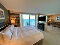 Radisson Suite Hotel Oceanfront