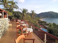 Hotel Catalina Beach Resort فنادق في زيهواتانيجو