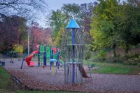 Chic, Modern Luxury in the Heart of Vehicle City