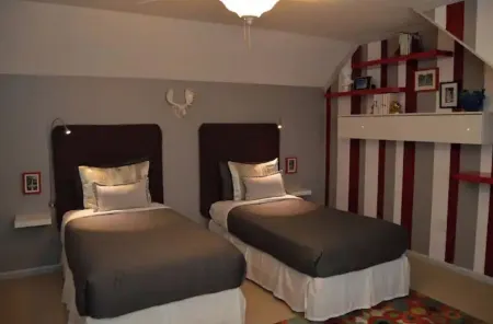 Beautiful Island Home with hot tub