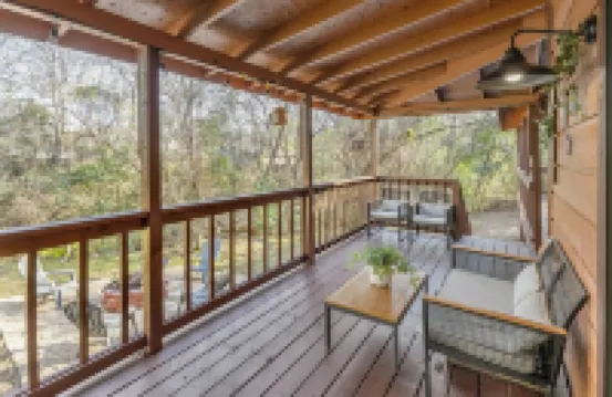A&M Cabin-Pool Table Deck BBQ-10mins Kyle Field