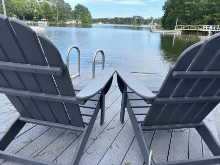 Private dock, swim, kayak, play games in the large, modern barn