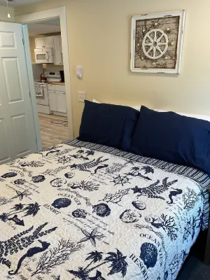 Charming 2 BR 1Bath w/Full Kitchen apartment with AC, WiFi Ellsworth