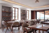 Roda Beach Resort & Spa - Breakfast