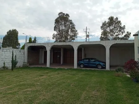 Contemporary home near Haciendas and vineyards 3 bedrooms 2,733 sq/ft Отели рядом с достопримечательностью «Museo Panteón de la Santa Vera Cruz»