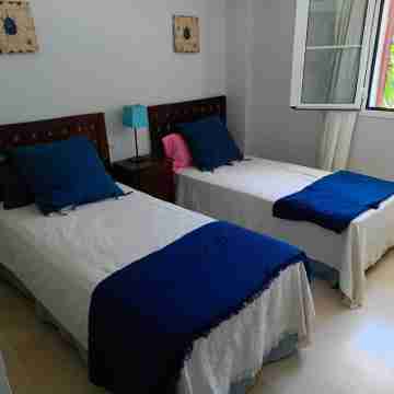 EXCLUSIVE LUXURY APARTMENT IN FRONT LINE PORT - ISLA CAREY, SOTOGRANDE Rooms