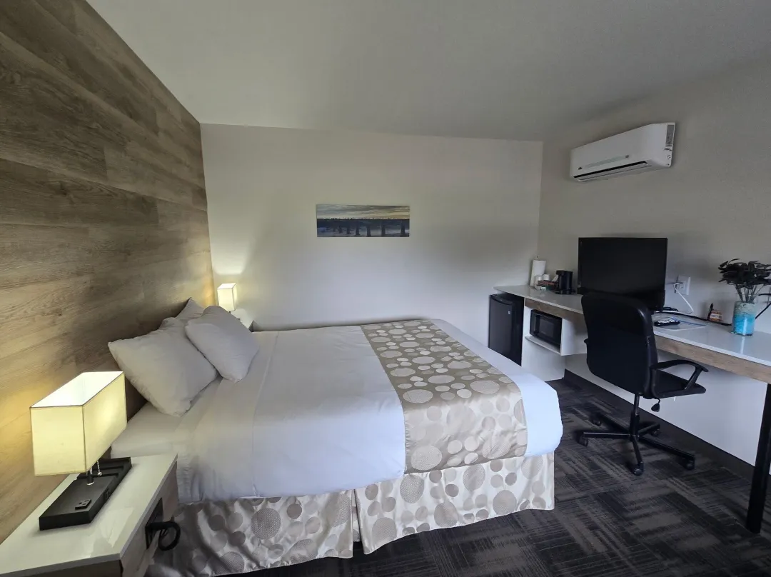 Mokai Inn - Saskatchewan