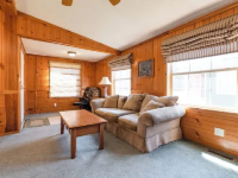 The Loon Cabin at the Riviera Resort in Neillsville, Wisconsin! デューハーストのホテル