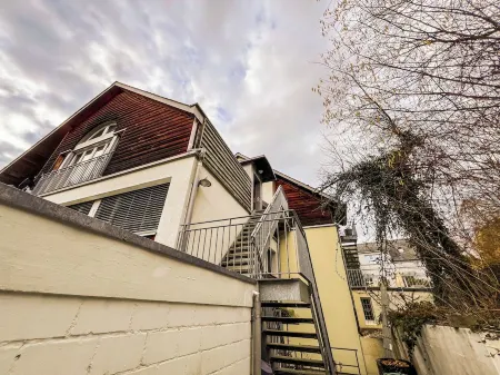 Attic apartment (studio) near the airport Отели рядом со станцией Zürich Flighthafen