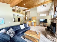 Beautiful Home Creekside