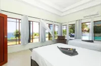 Luxe 7-bedroom villa - WiFi, AC in phenomenal St. Mary Parish min from Ocho Rios