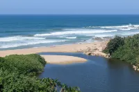 Sea View Holiday Apartment.  Walk to the Beach.  Exclusive use roof-top deck.