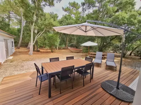 Villa for a dream vacation between ocean and forest Отели в г. Лабенн