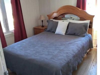 Cheerful 5 Bedroom Cottage Mins from Casino