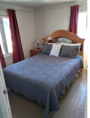 Cheerful 5 Bedroom Cottage Mins from Casino