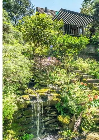 Badger's Den- Cozy Treetop Studio