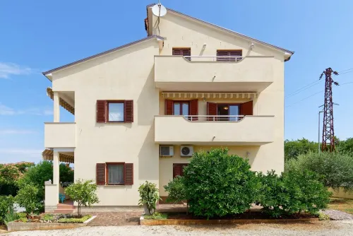 Apartments Belvedere-Three Bedroom Apartment with Balcony Hotels in Buje