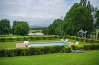 St Ives Lodge & Venue - parking