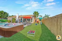 Inviting Home w/ Mountain Views + Pool/Spa Hotel in zona The Trails Eatery