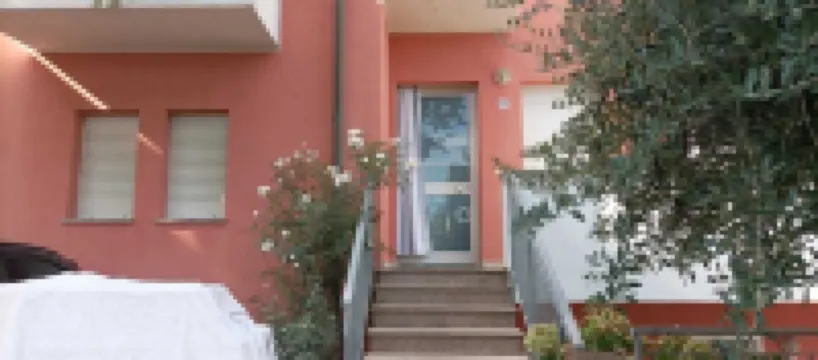 Independent entrance apartment with private car