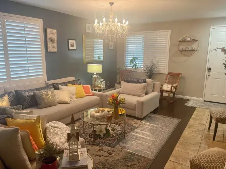 Beautiful & Spacious 4 bedroom 3 full bath home, located in Palmdale, CA