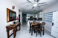 Charming 3-bedroom house with WiFi, AC in sunny Portmore Hotels in Hellshire