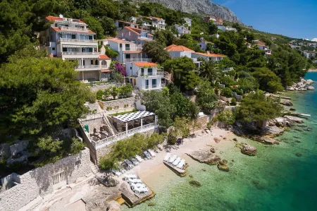 Beach Front Villa Adriatica Excelsior - Sea View Apartment #4