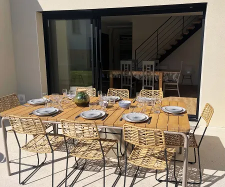 Large house with garden and Jacuzzi -close to beach center-for up to 11 people-.