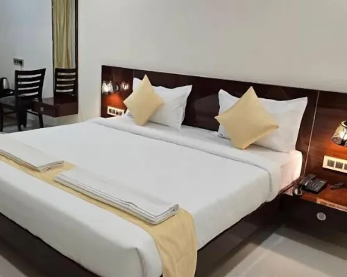 Hotel Itagi Square Hotels in Bijapur