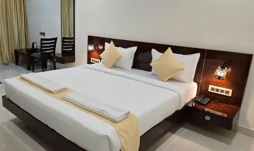 Hotel Itagi Square Hotels in Vijayapura
