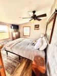 Oconto Waterfront Cabin/Ice Fishing/Dogs Welcome Hotels in Oconto County