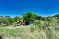 Luxury safari tent between Maun and Moremi