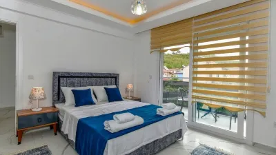 Fethiye, Calis Area, 750 MT from the Beach, 4 Bedroom Villa with Private Pool Hotel in zona Tombe nel roccia di Telmessos