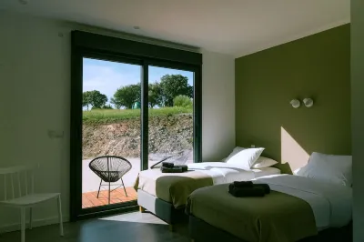 MONTE DA FIFAS Countryside house with a pool and a magnificent view over the dam Barragem de Montargil附近的飯店