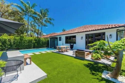 Modern 4 bedroom stay Oasis Villa with Turkish bath