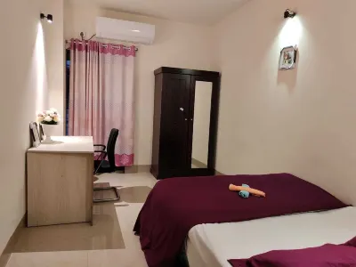 3 Bedroom Apartment near Dhanmondi & Panthapath Hotell i Tejgaon