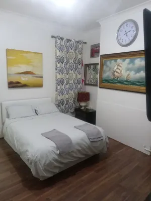 LA BELLE MEUNIERE LEICESTER