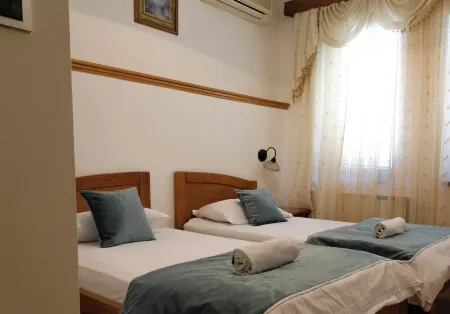 Charming studio room Located in the heart of Sarajevo, with WiFi and bathroom