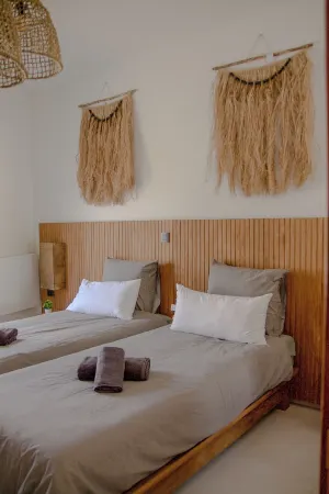 AP2 – 2-Bedroom Apartment with Terrace near Charleroi Airport Отели в г. Ransart