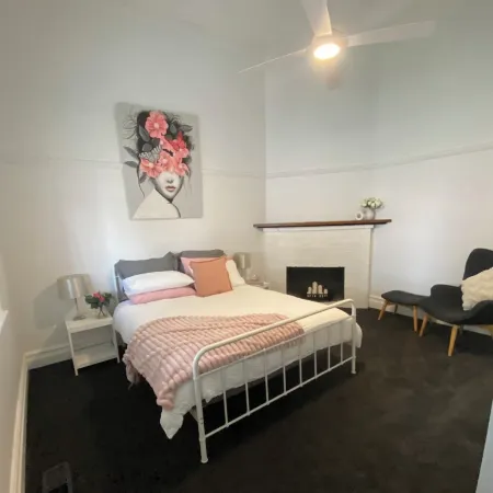Daisy Cottage - 4 bedrooms, Close to CBD