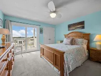 Beautifully updated condo with serene ocean view and close to dining and shops.