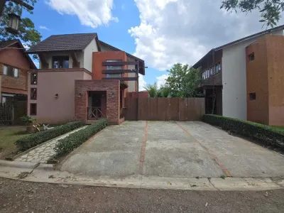 Charming villa in Jarabacoa. near Town and amenities.  close to extreme games โรงแรมใน