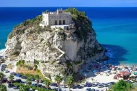 1 Bedroom Apartment in Tropea