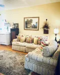 Charming fully furnished 2-bedroom cottage in Seabrook, Tx -Bay Area Houston