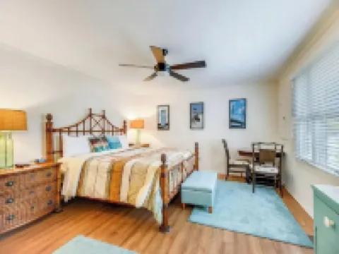 Large 6 BR, 3 BA Turtle Walk of Bethany-14 Guests Hotels in Bethany Beach