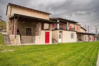 Podere di Emore - n. 1 - App. on the Francigena with swimming pool and Wi Fi Hotels near PALAZZO FANTONI BONONI - Fivizzano