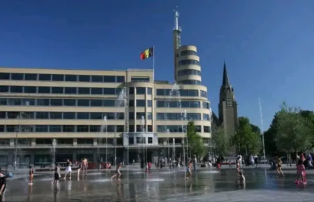 Beautiful 2 bedroom apartment in Place Flagey bxl Отели рядом с достопримечательностью «Парк Тенбош»