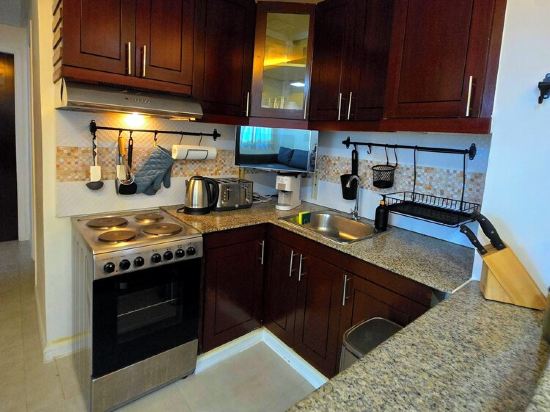 Central BGC - Spacious 2 bdrs 2 bths with Balcony