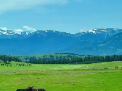 Stillwater River Front Montana Home 斯蒂爾沃特縣酒店