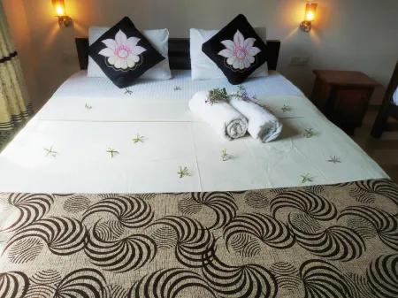 Green Heaven Resort Udawalawa Отели рядом с достопримечательностью «Bo Tree»